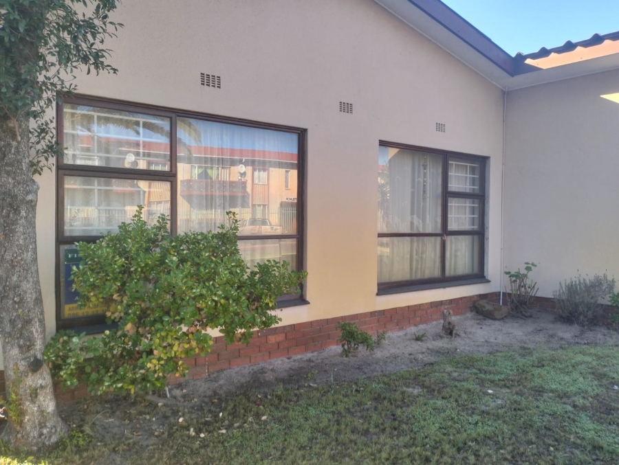 3 Bedroom Property for Sale in De Kuilen Western Cape